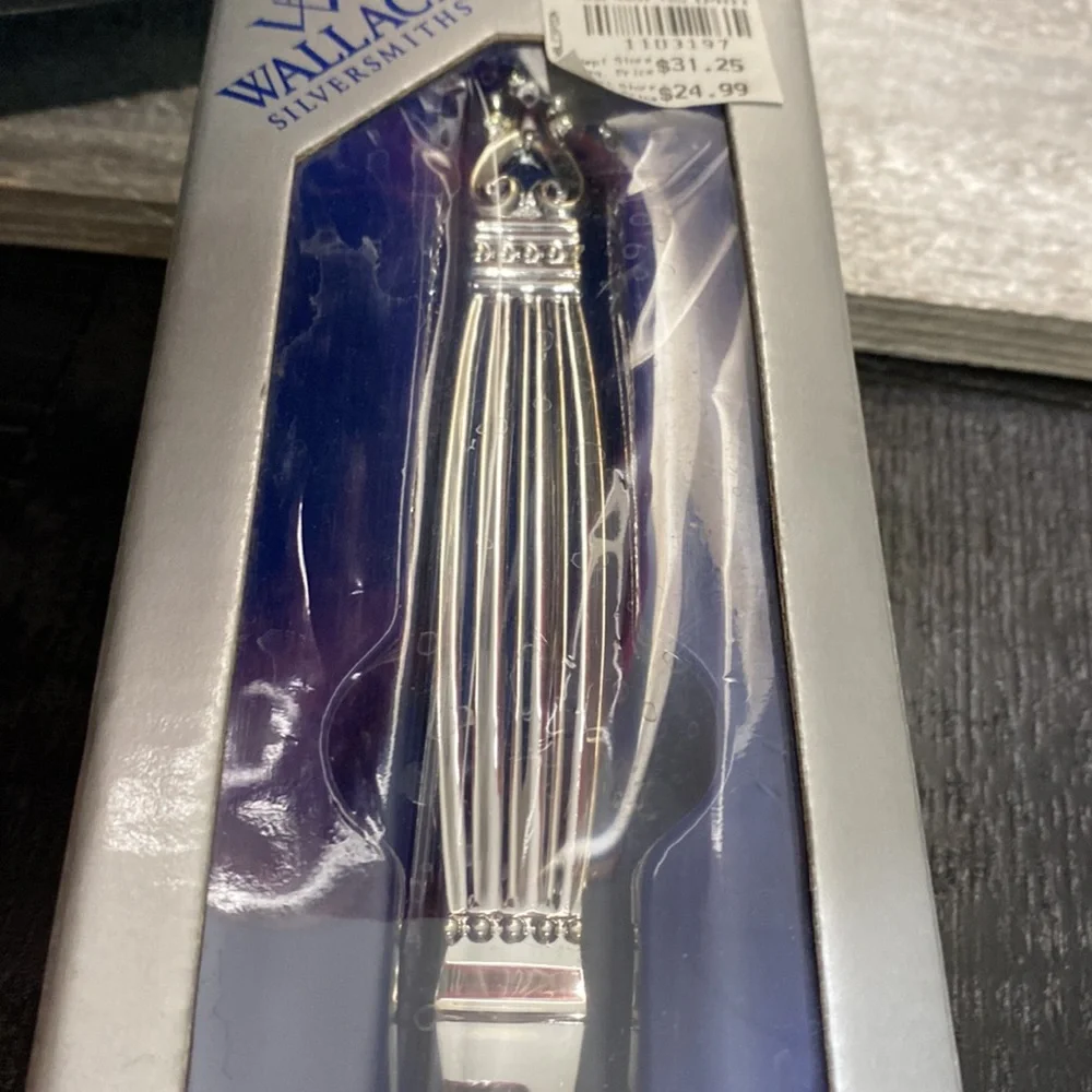 Wallace Silversmiths Silver Plated Pierced Serving Spoon!